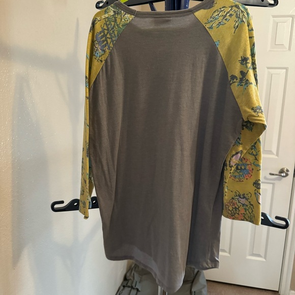 🆕 without tags 🏷️: Randy Tee Size: M (10-12) - Picture 2 of 4